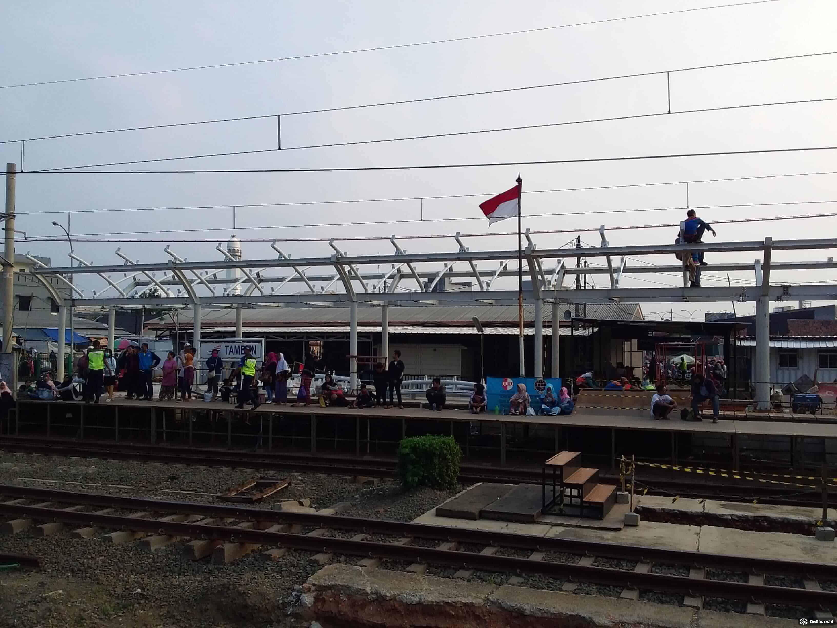 Shelter Stasiun Tambun